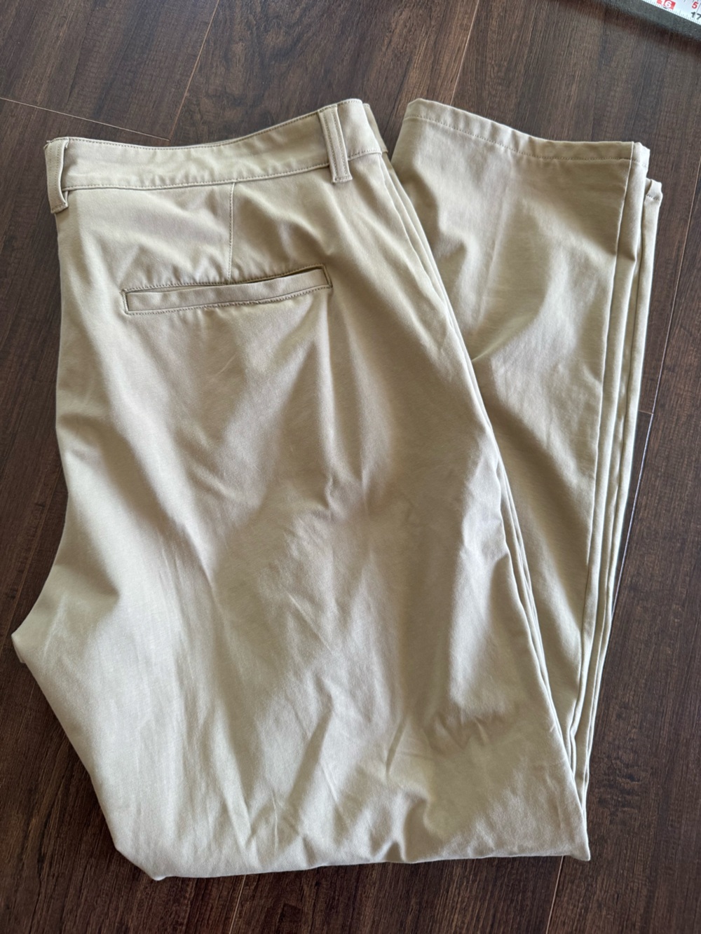 Travis Mathew Khaki Pants Mens 38x31 Good Condition Legacy Stretchknit Pants